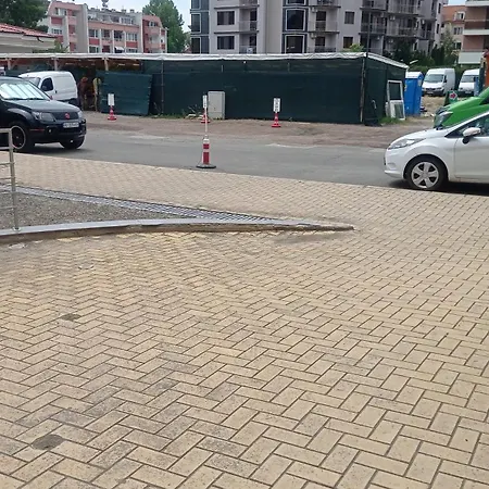 Апартамент Modern 2 Bedroom In Location In Sunny Just 150 Meters From Casino Platinum *